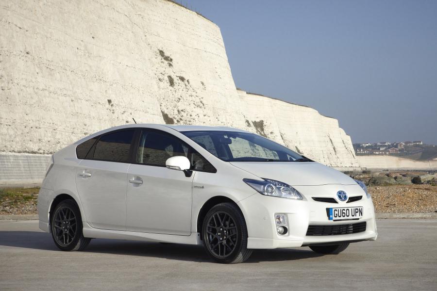  Toyota Prius 10th Anniversary 2010 года  (фото 7 из 22)